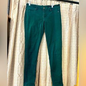 Maurices ladies med -r dark green pants